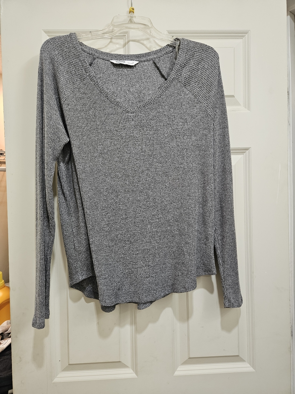 Sonoma Gray Ribbed V-Neck Long Sleeve Top